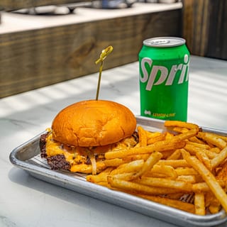 L OMG! Smash Cheeseburger